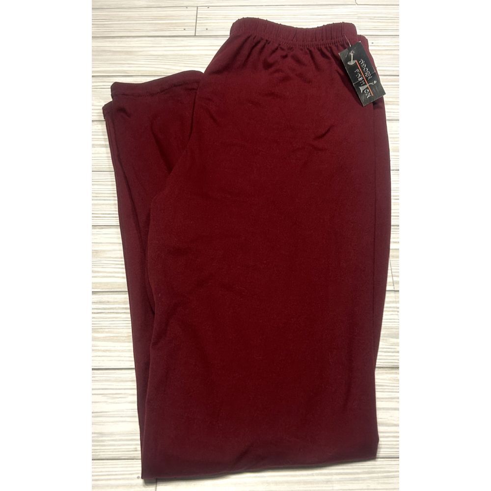 NWT Womens Boutique Adorn butter‎ soft ankle Leggings Maroon red S/M